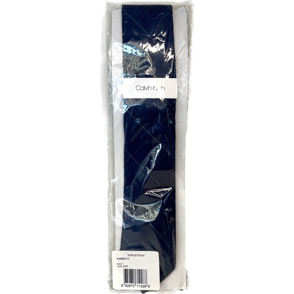 Calvin Klein Classic Silk Blend Tie - Picture 3 of 4